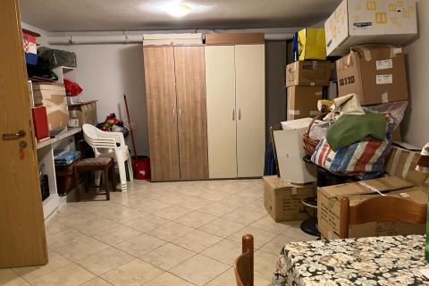 Viškovo, kosi – 2S+DB stan sa vlastitom konobom