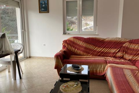 Viškovo, kosi – 2S+DB stan sa vlastitom konobom