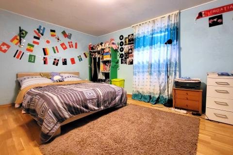 Istra, Brtonigla, dvoetažni stan u centru