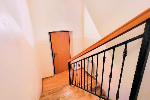 Istra, Brtonigla, dvoetažni stan u centru