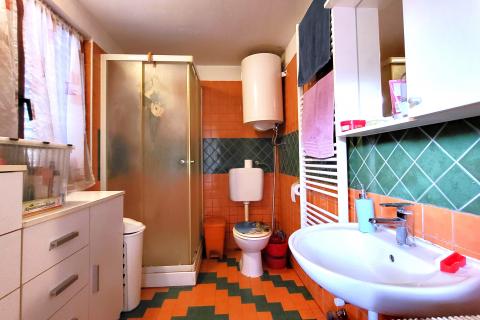 Istra, Brtonigla, dvoetažni stan u centru