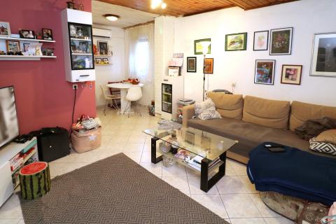 POREČ-samostojeća kuća sa 1100m2 okućnice