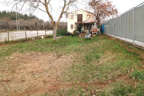 POREČ-samostojeća kuća sa 1100m2 okućnice