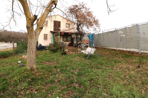POREČ-samostojeća kuća sa 1100m2 okućnice