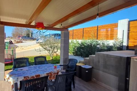 Istra, Loborika, prizemna kućica i projekt 