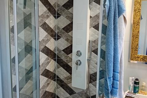 Otok Krk,Omišalj, autohtona kuća 90 m2, kompletno renovirana