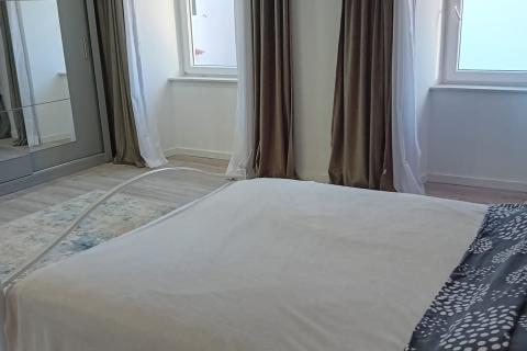 Otok Krk,Omišalj, autohtona kuća 90 m2, kompletno renovirana