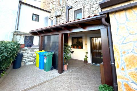 Istra,Brtonigla-Kuća u nizu adaptirana