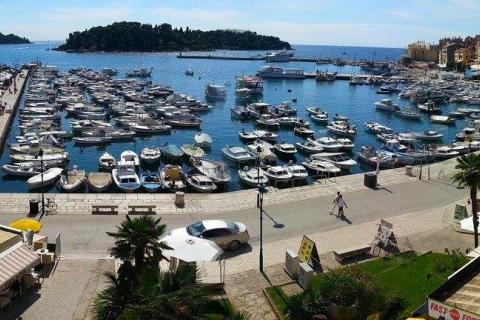 Rovinj, stan na rivi - 65 m2 prvi red do mora