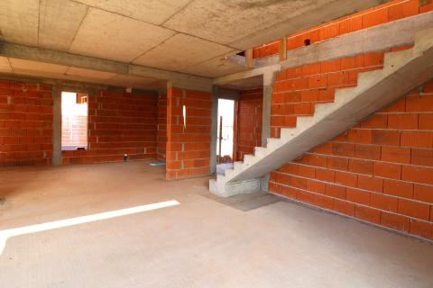 POREČ, okolica- samostojeća kuća, roh-bau 