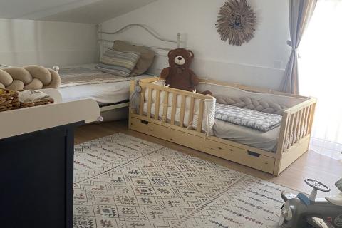 Opatija, stan, 3S+DB, s pogledom na more, garažom i terasom s bazenom