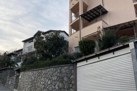 Opatija, stan, 3S+DB, s pogledom na more, garažom i terasom s bazenom