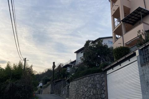 Opatija, stan, 3S+DB, s pogledom na more, garažom i terasom s bazenom