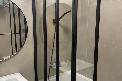 Opatija, stan, 3S+DB, s pogledom na more, garažom i terasom s bazenom