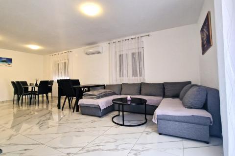 Condo/Apartment Umag, 65m2