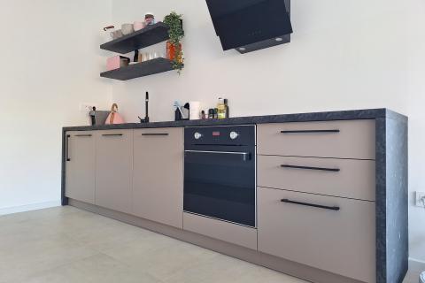 Crikvenica- luksuzan stan sa bazenom u kvalitetnoj novogradnji sa liftom