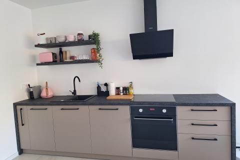 Crikvenica- luksuzan stan sa bazenom u kvalitetnoj novogradnji sa liftom