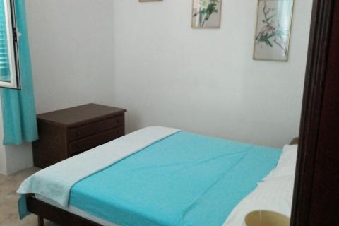 Mali Lošinj - Samostojeća kuća drugi red do mora