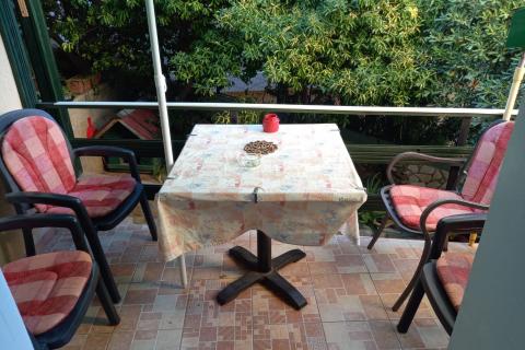 Mali Lošinj - Samostojeća kuća drugi red do mora