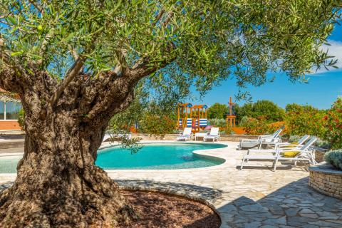 ISTRA, PULA - Fantastična villa 550 m2 s pogledom na more