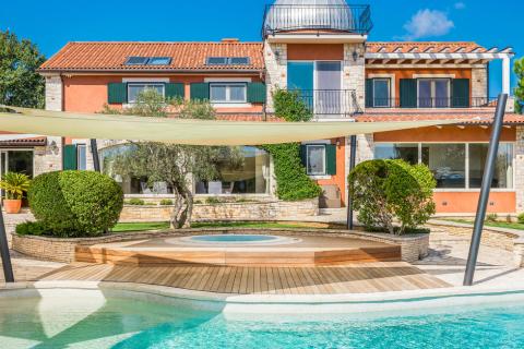 ISTRA, PULA - Fantastična villa 550 m2 s pogledom na more