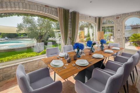 ISTRA, PULA - Fantastična villa 550 m2 s pogledom na more