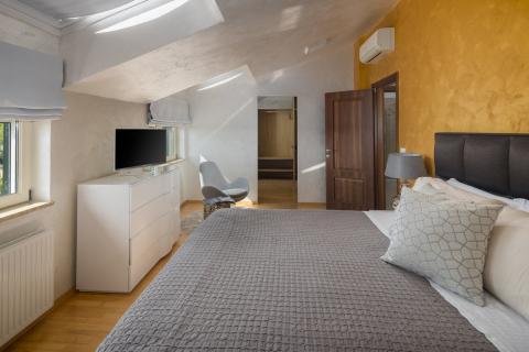 ISTRA, PULA - Fantastična villa 550 m2 s pogledom na more