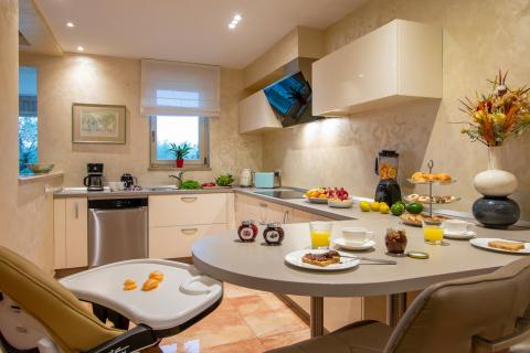 ISTRA, PULA - Fantastična villa 550 m2 s pogledom na more