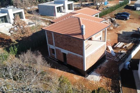 Istra, Kaštelir, kuća u roh bau fazi