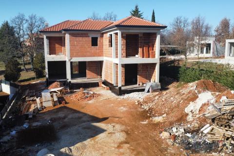 Istra, Kaštelir, kuća u roh bau fazi