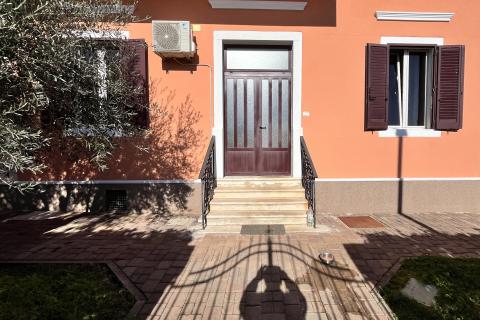 Istria, Umag Punta, spacious apartment first row to the sea