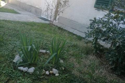 Poreč, stan od 68 m2 sa vrtom na lijepoj lokaciji