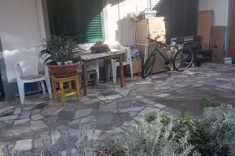 Poreč, stan od 68 m2 sa vrtom na lijepoj lokaciji