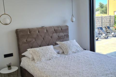 Istra, Poreč okolica, stan u prizemlju s bazenom