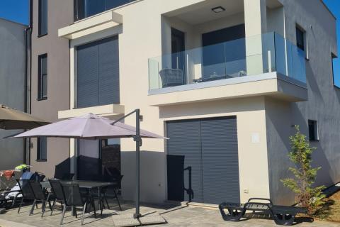 Istra, Poreč okolica, stan u prizemlju s bazenom