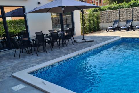 Istra, Poreč okolica, stan u prizemlju s bazenom