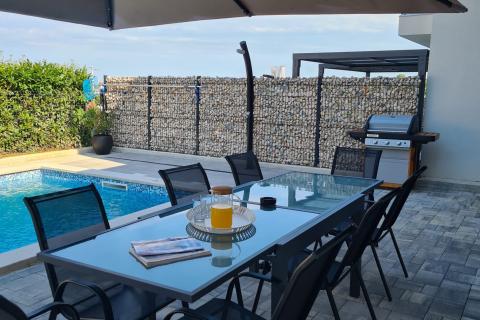 Istra, Poreč okolica, stan u prizemlju s bazenom