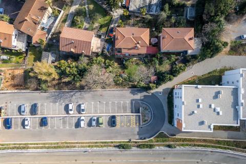 Lovran, 1S+DB od 60m2 u novogradnji, 1 kat, balkon, parking 