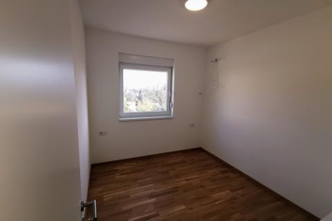 Lovran, stan 60m2, novogradnja, 2 kat, balkon, parking 