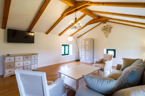 Istra,Barban,kamena vila sa bazenom na imanju od 17500m2 