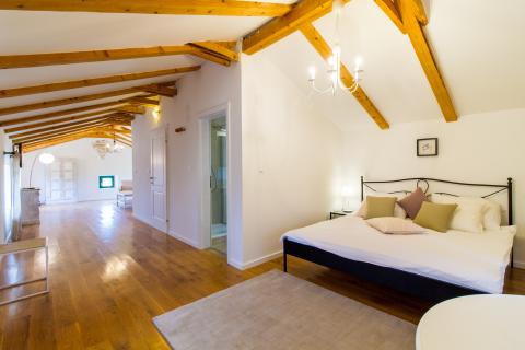 Istra,Barban,kamena vila sa bazenom na imanju od 17500m2 