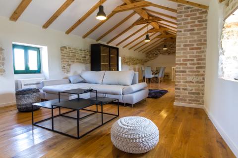 Istra,Barban,kamena vila sa bazenom na imanju od 17500m2 