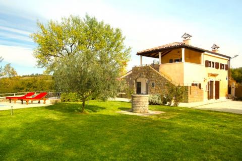Istria, Momjan, Rustic Villa with Pool