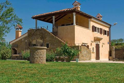 Istria, Momjan, Rustic Villa with Pool
