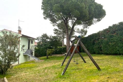 Istra, Novigrad, okolica, kuća 130 udaljena od mora