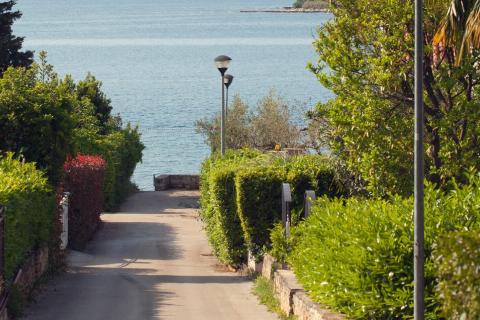 Istra, Novigrad, okolica, kuća 130 udaljena od mora