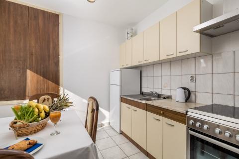 Novi Vinodolski, kuća 150 metara od mora