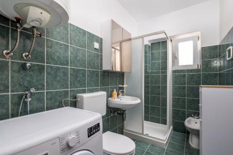 Novi Vinodolski, kuća 150 metara od mora