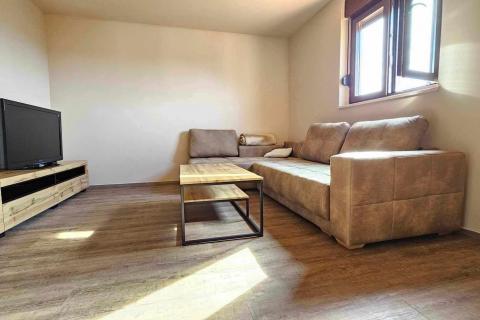 Istra, Rovinj, lijep dvosoban stan sa pogledom na more