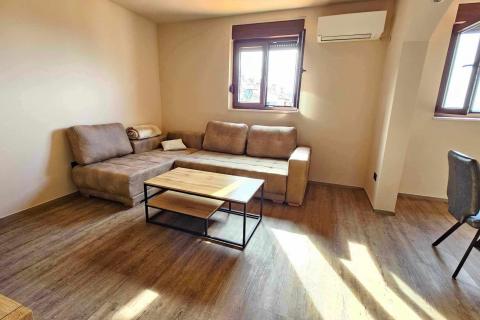 Istra, Rovinj, lijep dvosoban stan sa pogledom na more